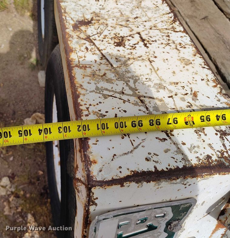 image for item IP9725 1996 Towmaster utility trailer