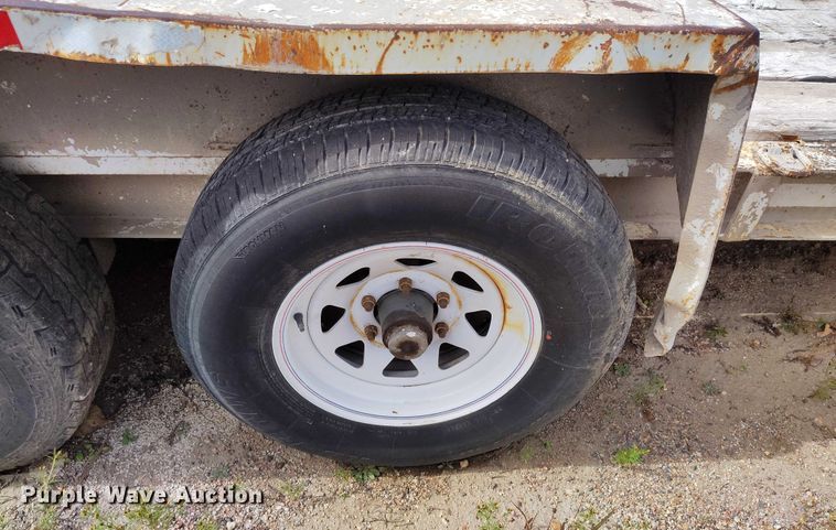 image for item IP9725 1996 Towmaster utility trailer