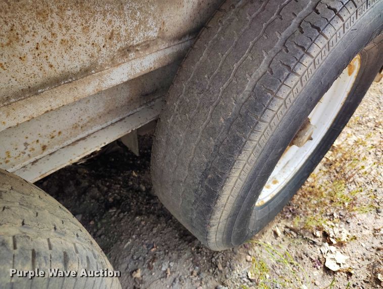 image for item IP9725 1996 Towmaster utility trailer