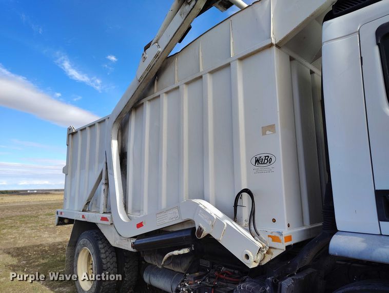 image for item IP9745 2017 Kenworth K370 refuse truck