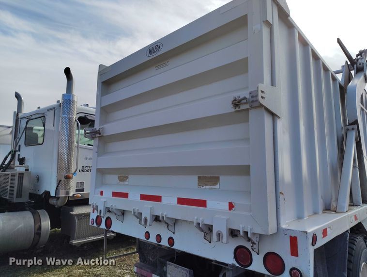 image for item IP9745 2017 Kenworth K370 refuse truck