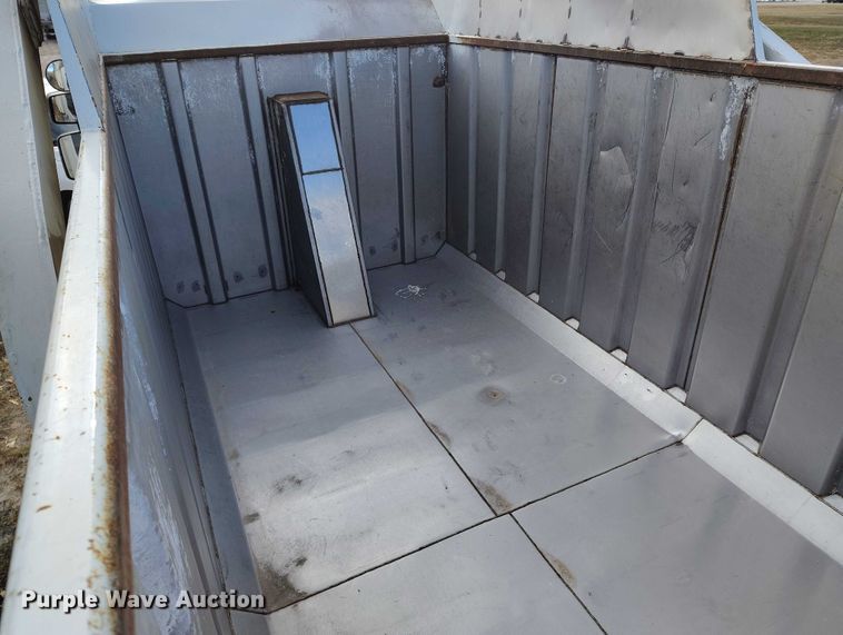 image for item IP9745 2017 Kenworth K370 refuse truck