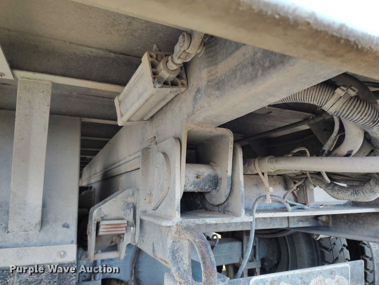 image for item IP9745 2017 Kenworth K370 refuse truck