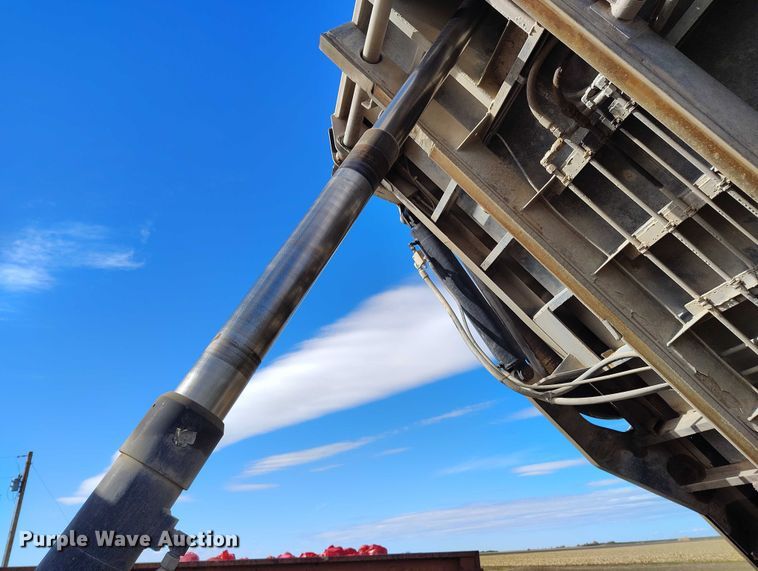 image for item IP9745 2017 Kenworth K370 refuse truck