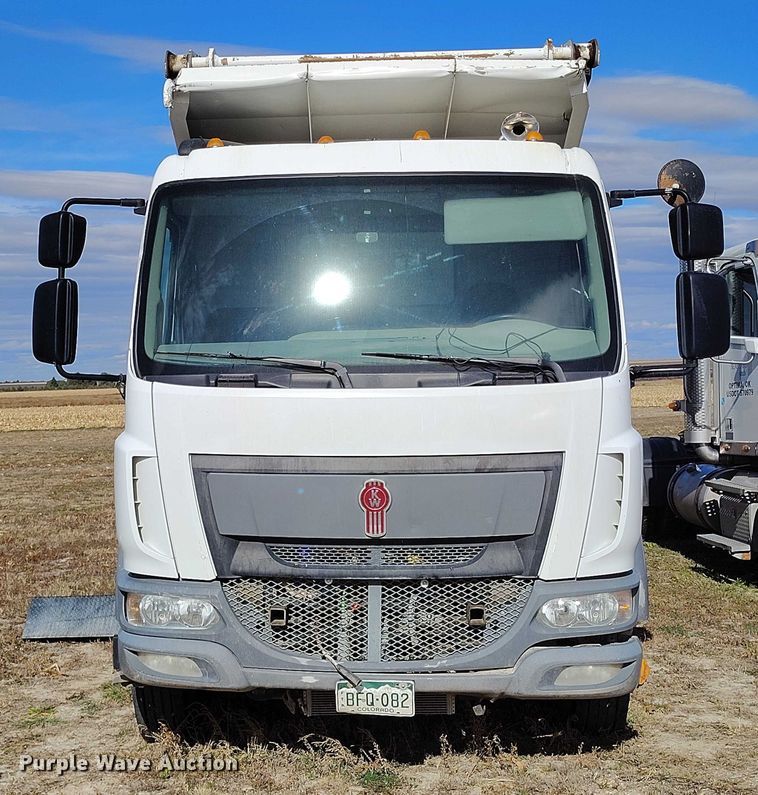 image for item IP9745 2017 Kenworth K370 refuse truck