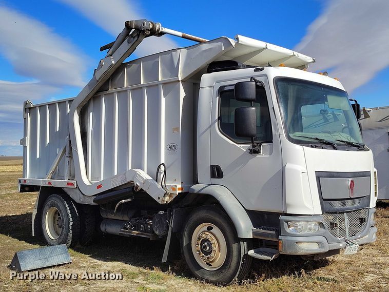 image for item IP9745 2017 Kenworth K370 refuse truck