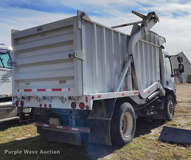 image for item IP9745 2017 Kenworth K370 refuse truck