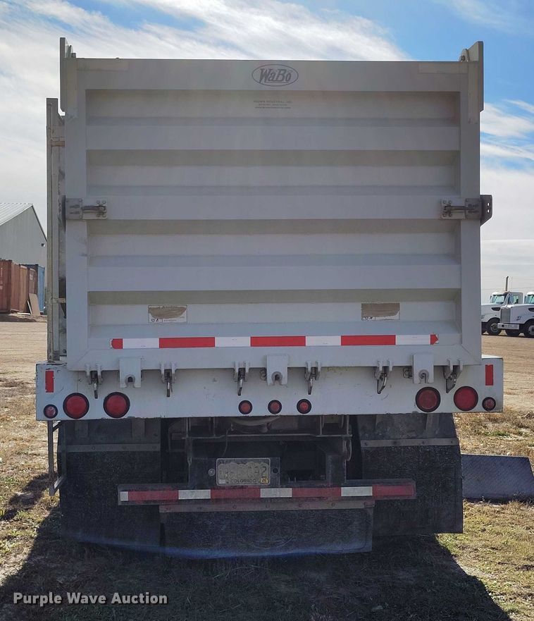 image for item IP9745 2017 Kenworth K370 refuse truck