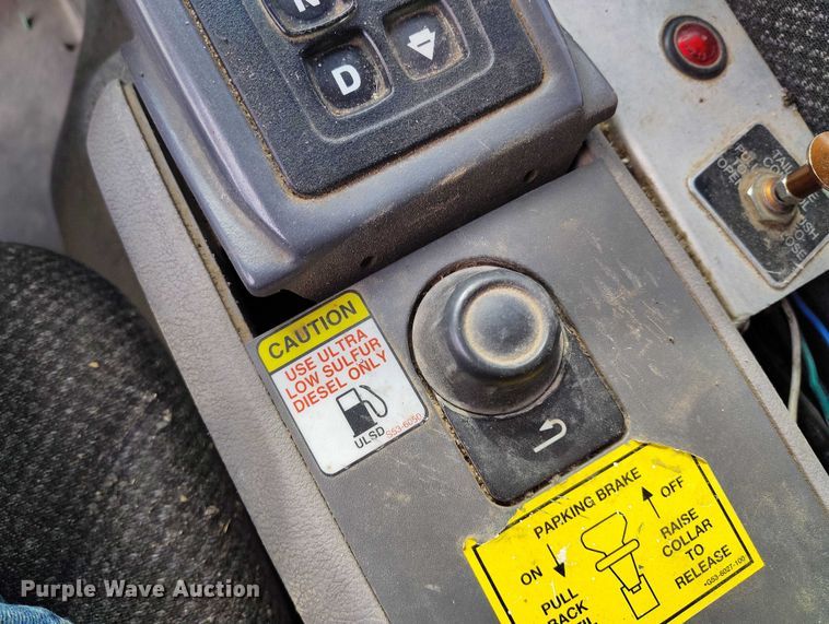 image for item IP9745 2017 Kenworth K370 refuse truck