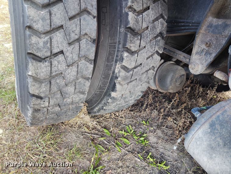 image for item IP9745 2017 Kenworth K370 refuse truck