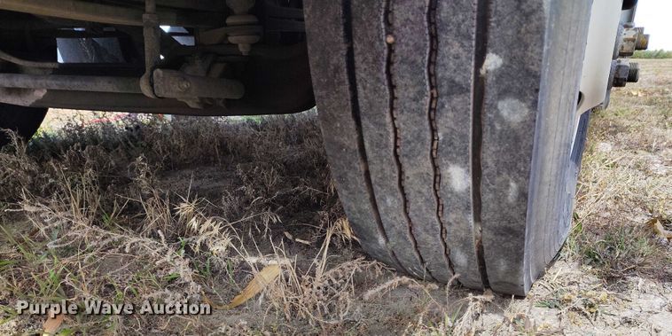 image for item IP9745 2017 Kenworth K370 refuse truck