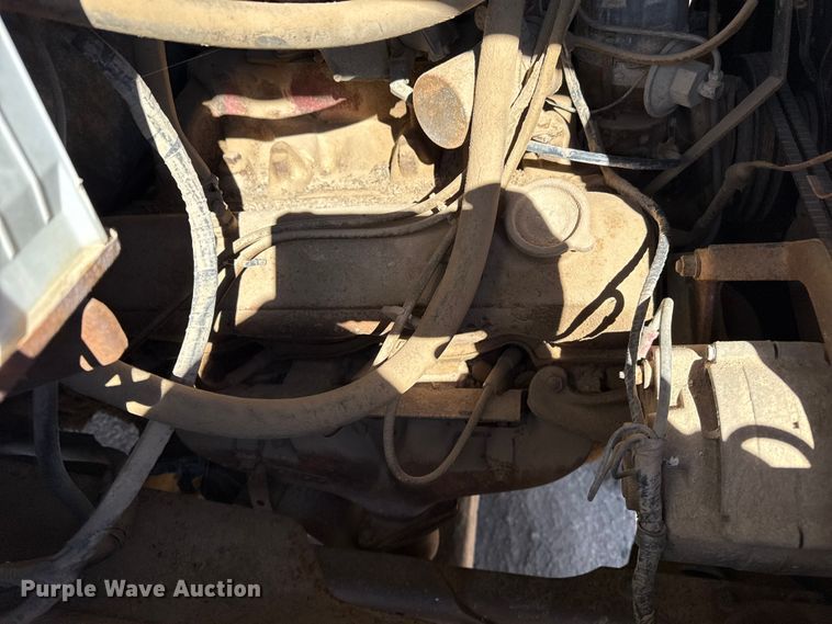 image for item JJ9948 1971 International Loadstar 1800 winch truck