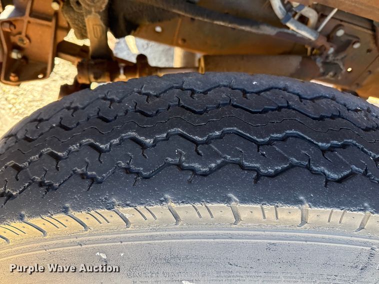 image for item JJ9948 1971 International Loadstar 1800 winch truck