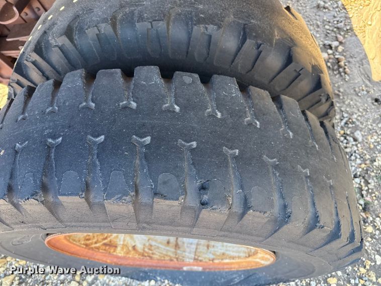 image for item JJ9948 1971 International Loadstar 1800 winch truck