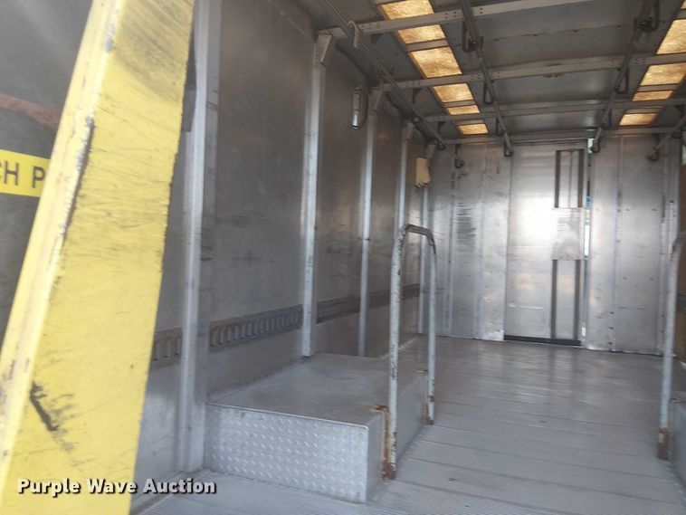 image for item KB9540 2007 Freightliner MT45 delivery truck