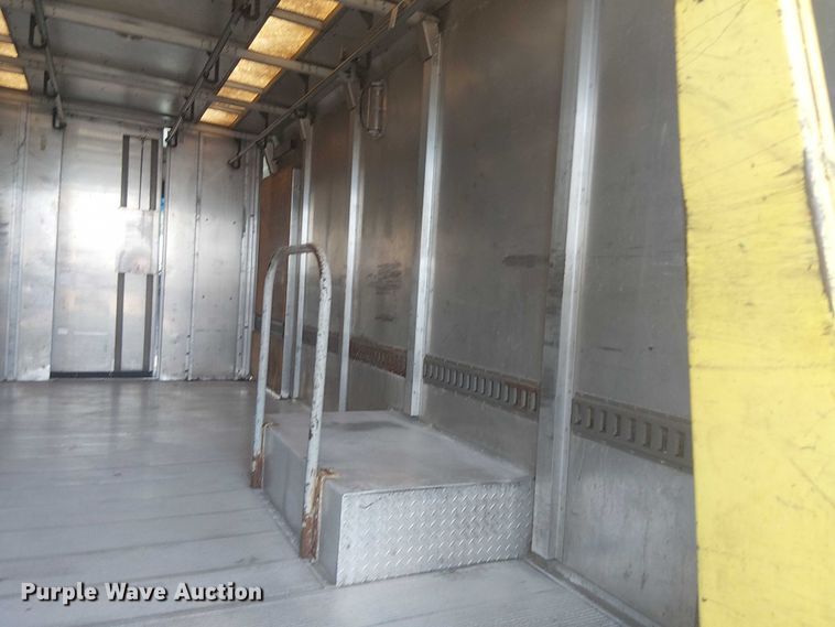 image for item KB9540 2007 Freightliner MT45 delivery truck