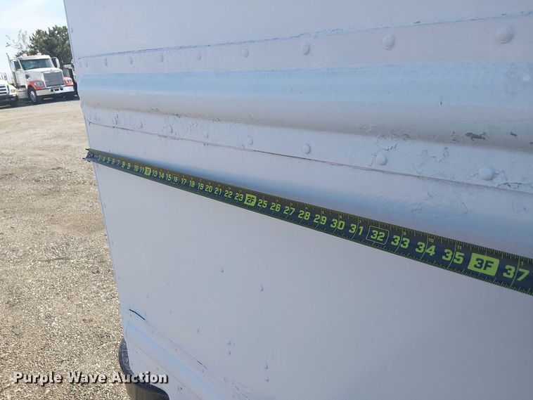 image for item KB9540 2007 Freightliner MT45 delivery truck