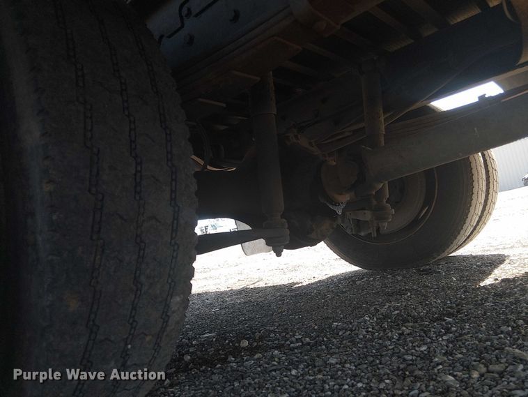 image for item KB9540 2007 Freightliner MT45 delivery truck