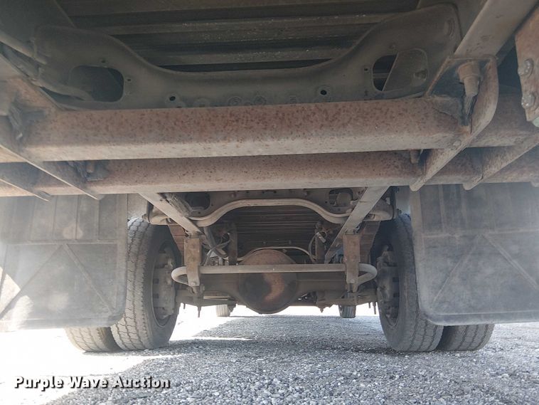 image for item KB9540 2007 Freightliner MT45 delivery truck