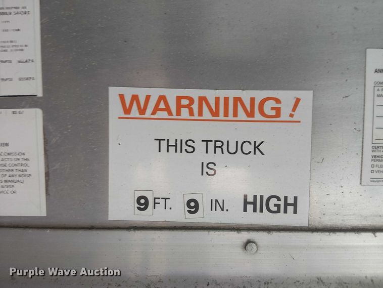 image for item KB9540 2007 Freightliner MT45 delivery truck