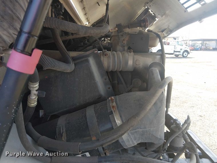 image for item KB9540 2007 Freightliner MT45 delivery truck