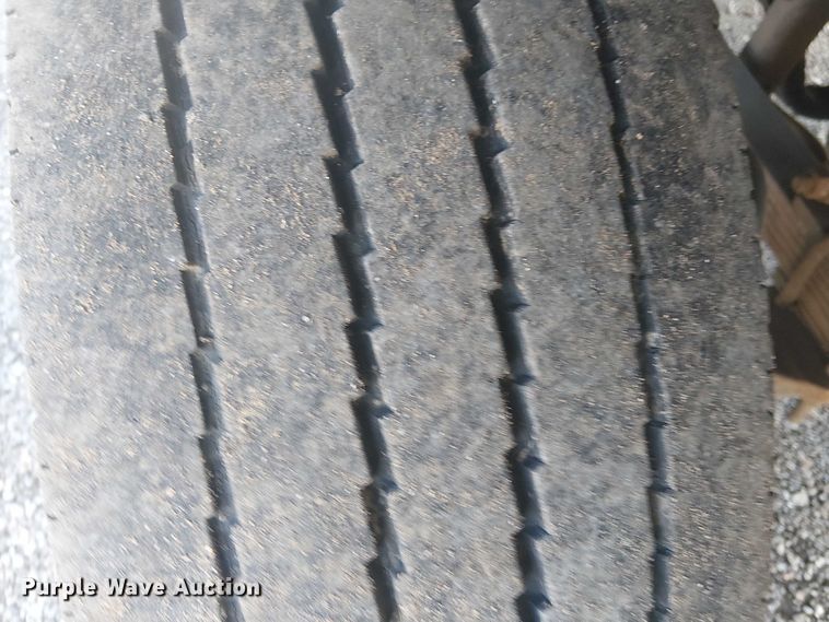 image for item KB9540 2007 Freightliner MT45 delivery truck