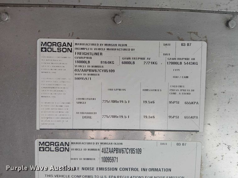 image for item KB9540 2007 Freightliner MT45 delivery truck