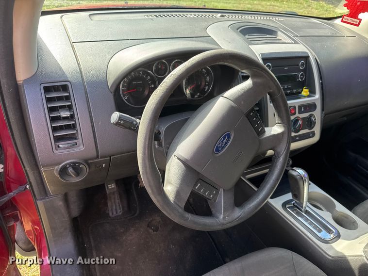 image for item NA9835 2008 Ford Edge SE SUV