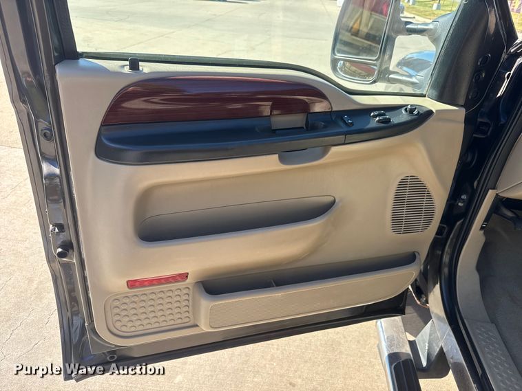 image for item NA9839 2006 Ford F250 Super Duty SuperCab pickup truck