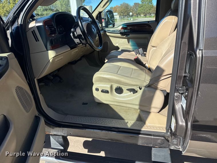 image for item NA9839 2006 Ford F250 Super Duty SuperCab pickup truck