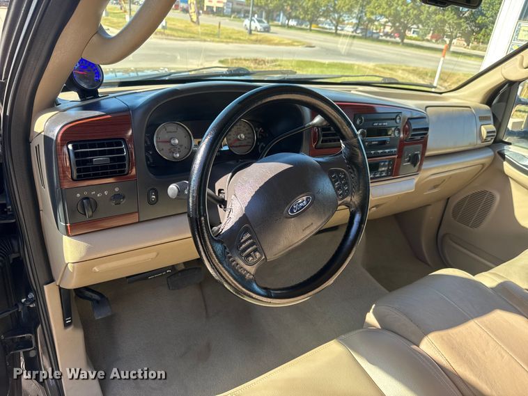 image for item NA9839 2006 Ford F250 Super Duty SuperCab pickup truck