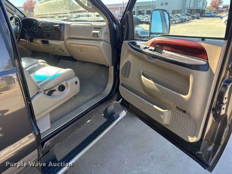 image for item NA9839 2006 Ford F250 Super Duty SuperCab pickup truck