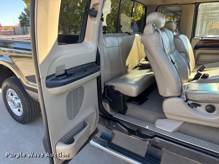 image for item NA9839 2006 Ford F250 Super Duty SuperCab pickup truck