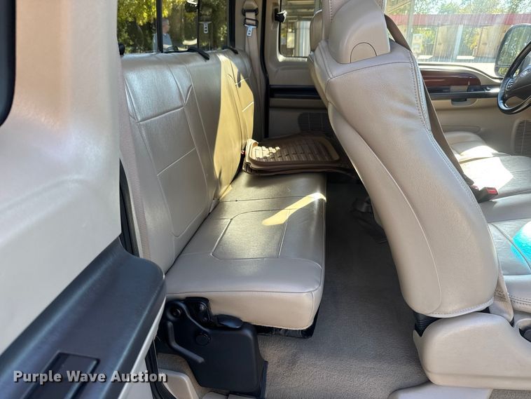 image for item NA9839 2006 Ford F250 Super Duty SuperCab pickup truck