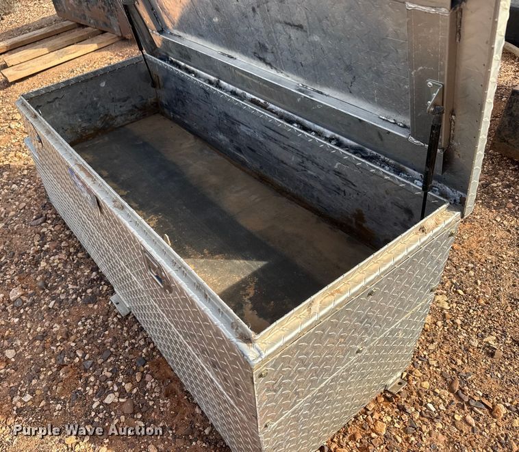 image for item NA9845 (7) fuel tanks