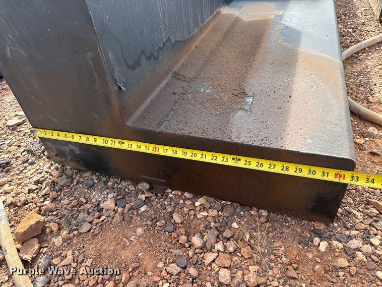 image for item NA9845 (7) fuel tanks