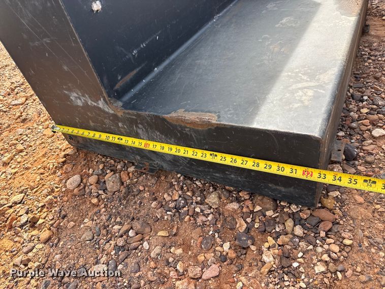 image for item NA9845 (7) fuel tanks