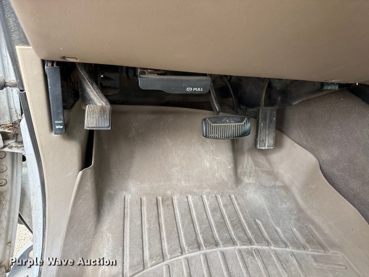 image for item NA9848 2001 Ford Excursion SUV