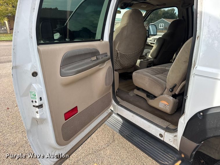 image for item NA9848 2001 Ford Excursion SUV