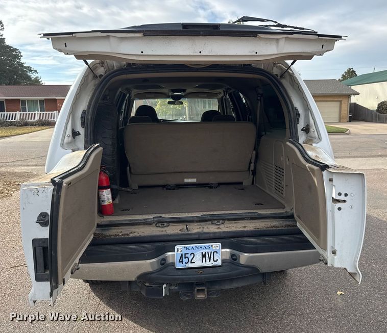 image for item NA9848 2001 Ford Excursion SUV