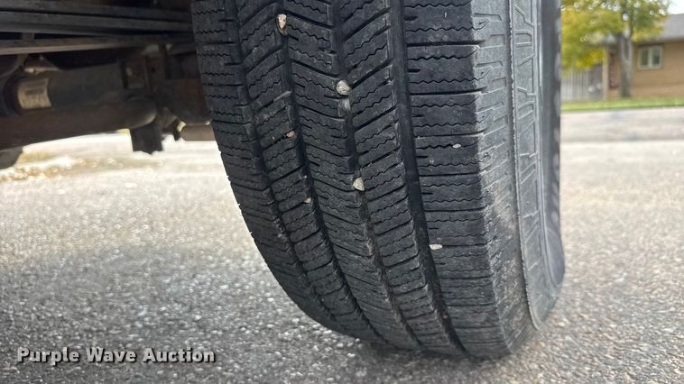 image for item NA9848 2001 Ford Excursion SUV