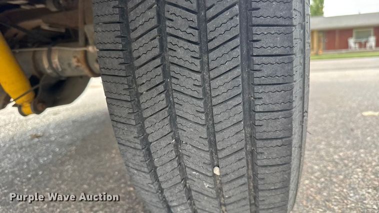 image for item NA9848 2001 Ford Excursion SUV