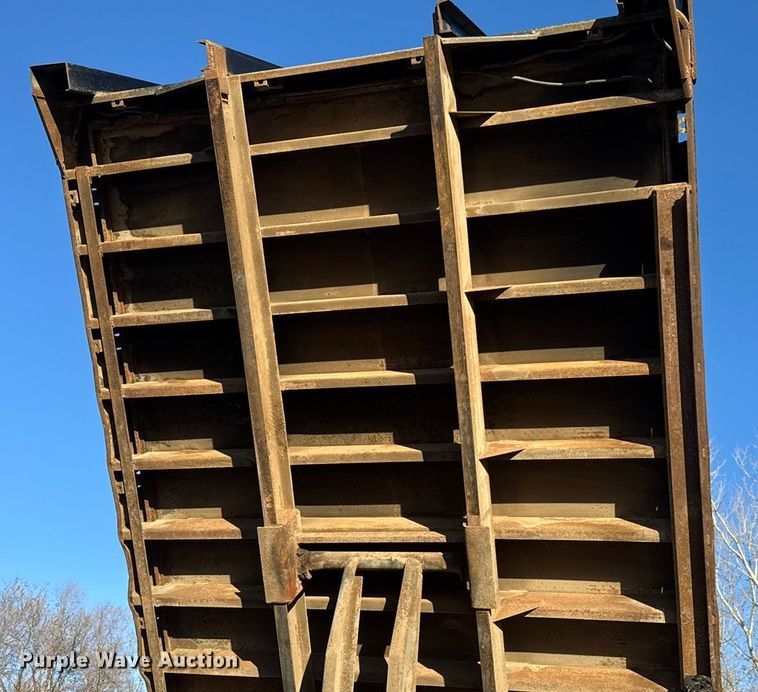 image for item NB9001 2005 Peterbilt 335 dump flatbed truck