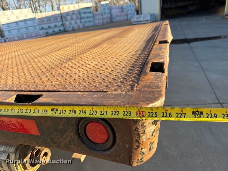 image for item NB9001 2005 Peterbilt 335 dump flatbed truck