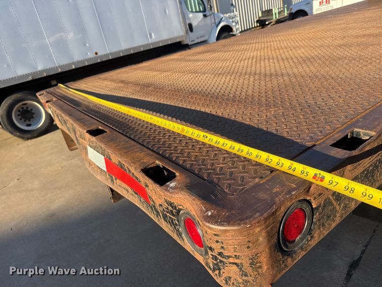 image for item NB9001 2005 Peterbilt 335 dump flatbed truck