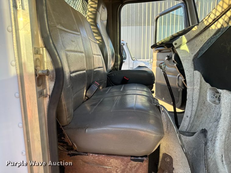 image for item NB9001 2005 Peterbilt 335 dump flatbed truck