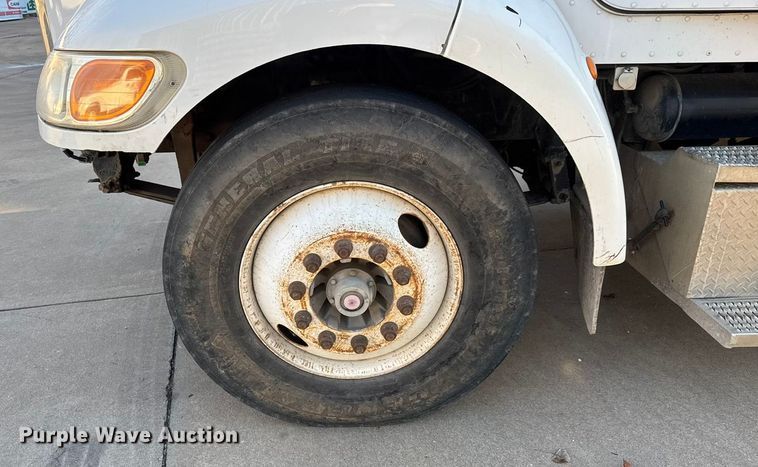 image for item NB9001 2005 Peterbilt 335 dump flatbed truck