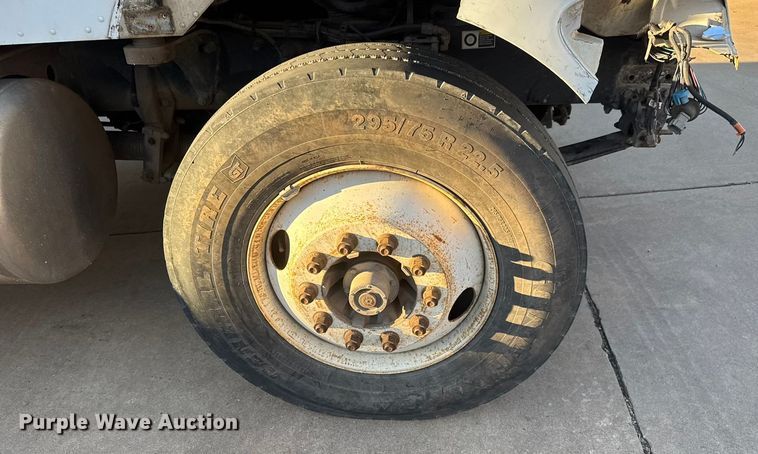 image for item NB9001 2005 Peterbilt 335 dump flatbed truck