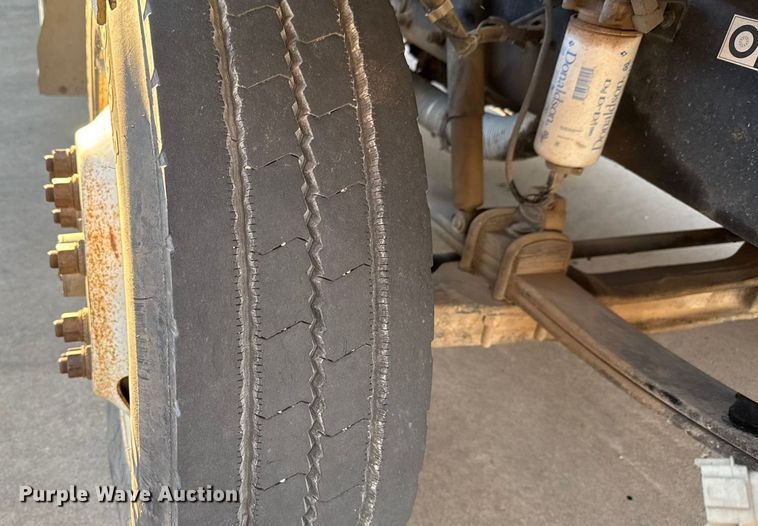 image for item NB9001 2005 Peterbilt 335 dump flatbed truck