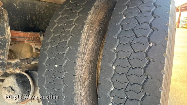 image for item NB9001 2005 Peterbilt 335 dump flatbed truck